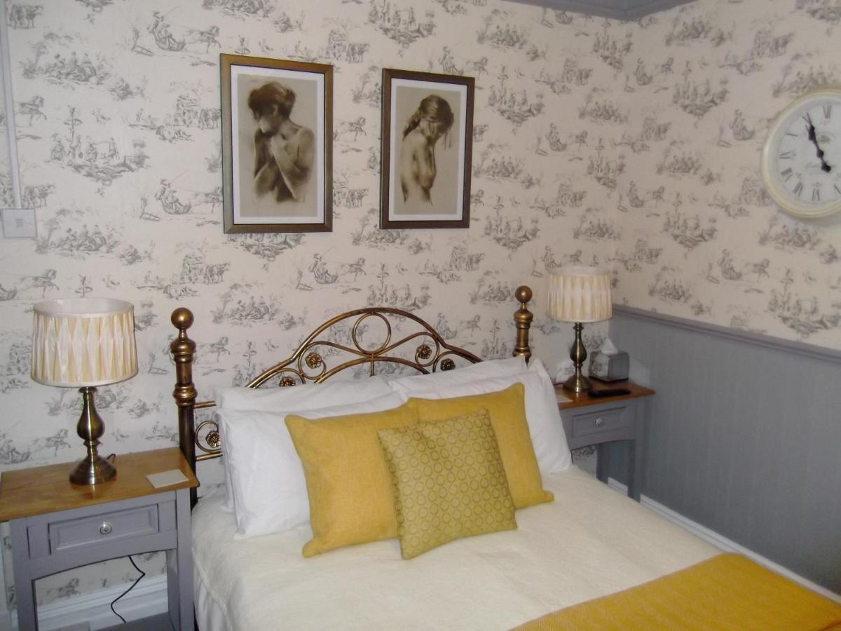 J'S Mayfair Guest House Blackpool Exteriör bild
